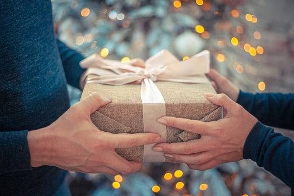 5 astuces pour emballer vos cadeaux de manière créative et écologique